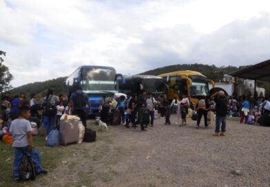 Reporta Tlachinollan migración masiva de familias indígenas golpeadas por la sequía y la violencia