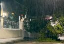 Lluvias dejan caída de árboles y un techado colapsado en Chilapa