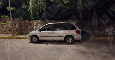 Abandonan camioneta con un hombre asesinado en Acapulco