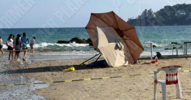 Muere una mujer tras sufrir complicaciones dentro del mar en Acapulco