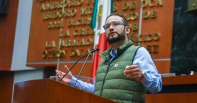 Por segunda vez, pide licencia Julián López Galeana al Congreso