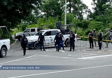 Hallan a dos hombres ejecutados a balazos en la carretera Acapulco-Pinotepa Nacional